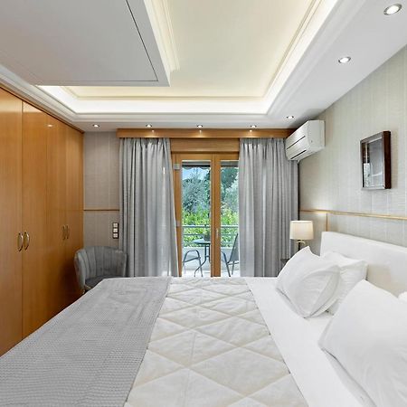 Vouliagmeni'S Elegance By Acropolis Suites アテネ エクステリア 写真