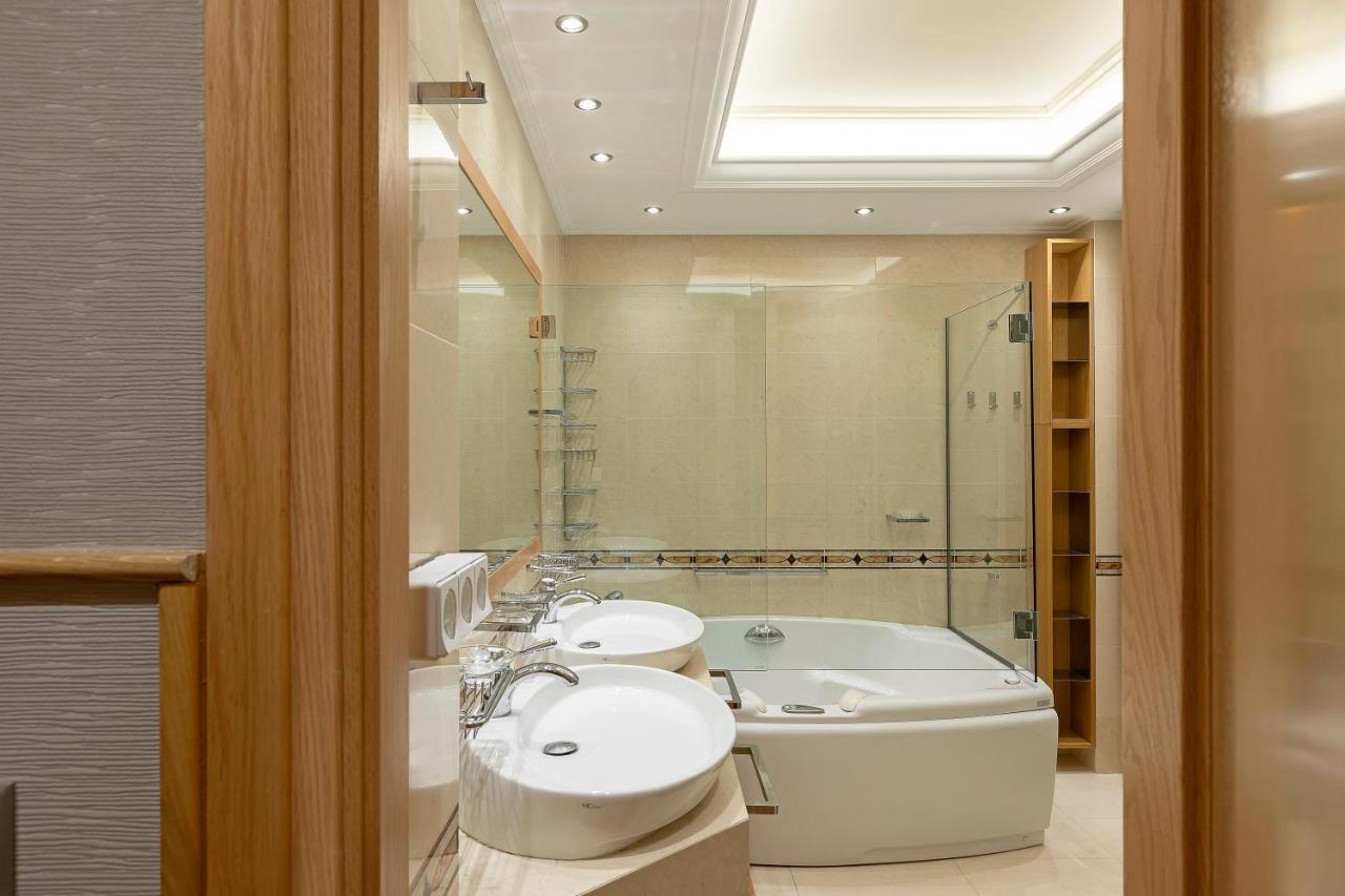 Vouliagmeni'S Elegance By Acropolis Suites アテネ エクステリア 写真