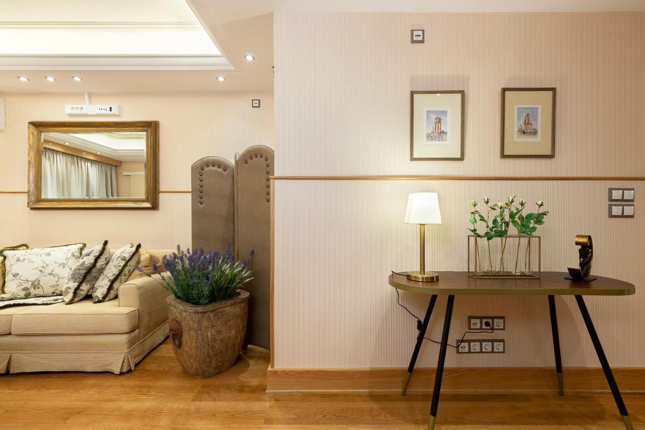 Vouliagmeni'S Elegance By Acropolis Suites アテネ エクステリア 写真