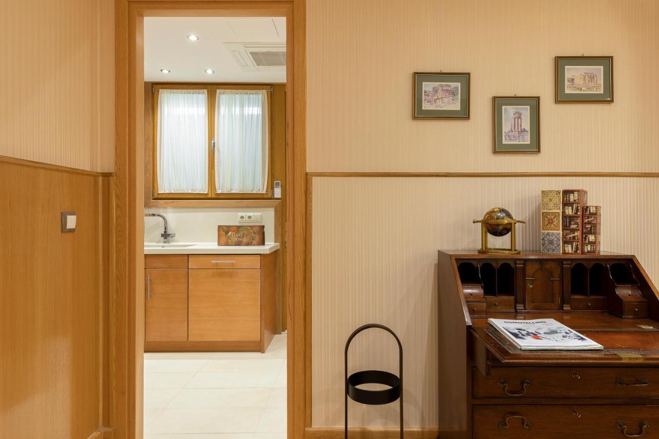 Vouliagmeni'S Elegance By Acropolis Suites アテネ エクステリア 写真