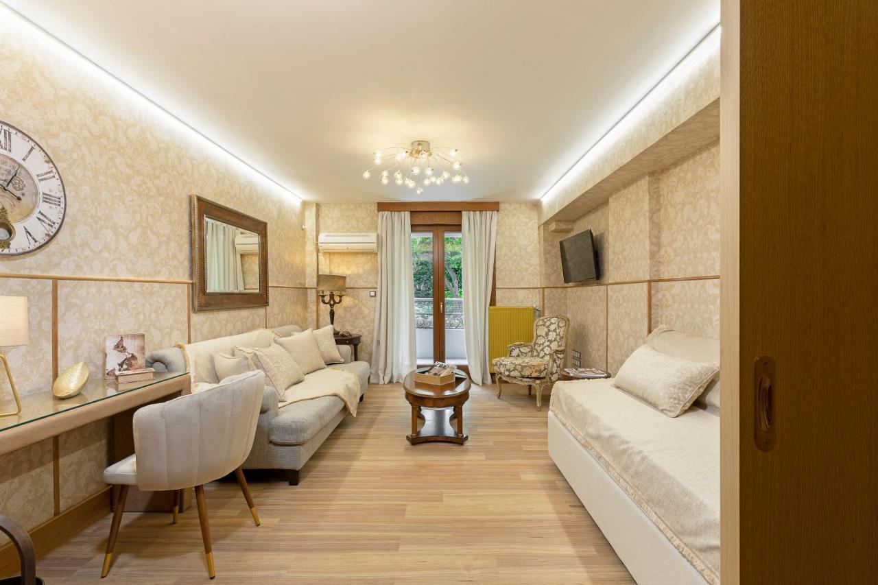 Vouliagmeni'S Elegance By Acropolis Suites アテネ エクステリア 写真